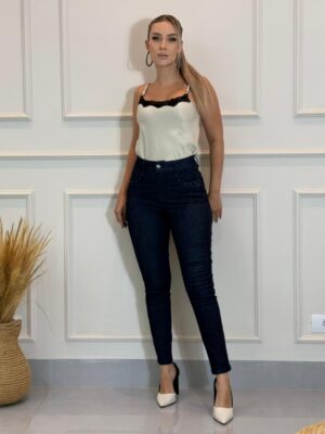 Calça Jeans Cigarrete Feminina com Tecnologia Triple Dry